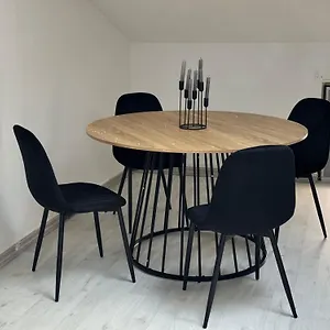 https://attico-the-queen.it-lombardy.com
